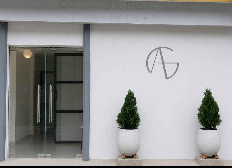Fachada del consultorio de Odontología Especializada, Dra. Lyda P. González Angulo, en San Gil, Santander